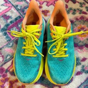 Hoka Vibrant Clifton